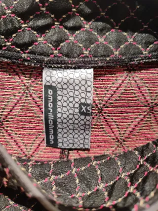 Vestido sin mangas con cuello alto