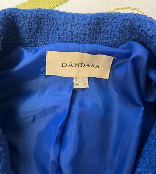 Chaquetones azul y amarillo