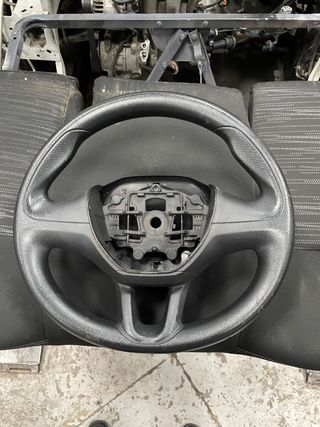 Volante Peugeot 208