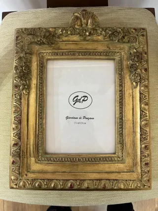 Marco de fotos dorado vintage