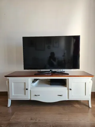 Muebles Comedor Blanco y Madera