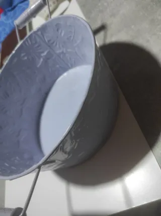 Cubo decorativo lila con asas