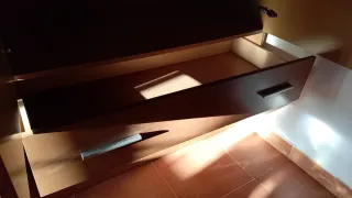 Armario de madera y metal