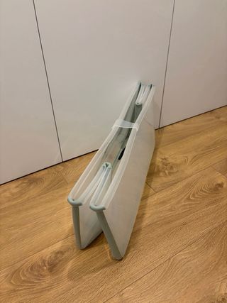 Bañera Stokke plegable bebé + base antideslizante