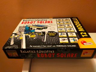 Robot solare. Gioco per ragazzi e bambini. Nuovo.