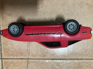 Coche teledirigido clásico rojo