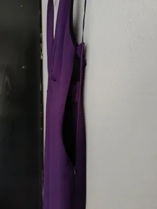 Vestido largo morado cut out Zara Talla S