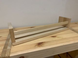 Estanterías de madera para libros de Ikea.