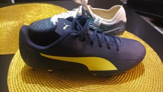 Botines Fútbol Nike y Puma Azul Amarillo/tornasol