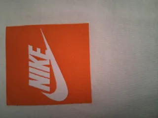 Camiseta Nike The Nike Tee Talla L