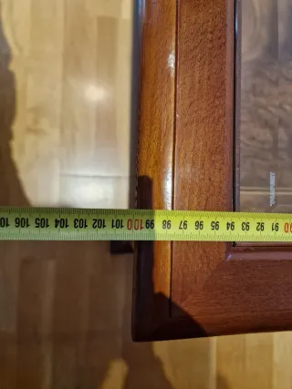 Mesa de centro de madera y cristal