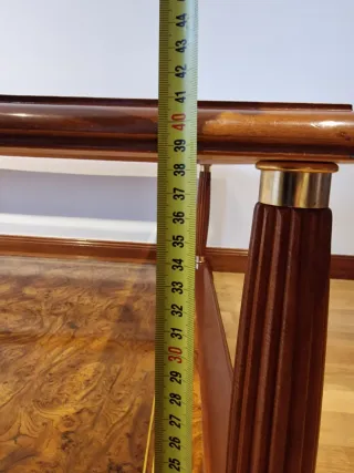 Mesa de centro de madera y cristal