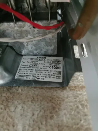 Calentador Fagor 11L Gas Butano