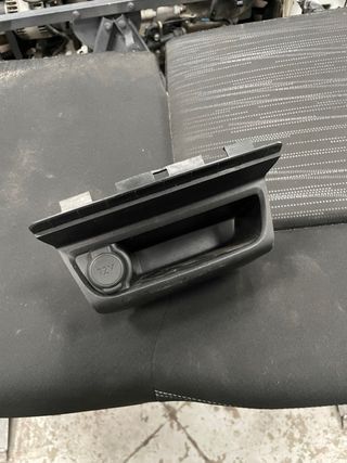 Cenicero 12V Peugeot 208