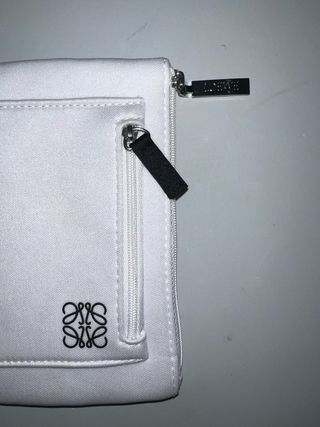 Neceser LOEWE  en color blanco