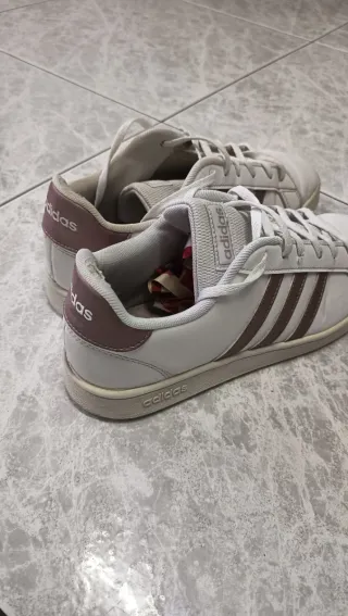 Zapatillas Adidas Mujer Blancas y Rosas