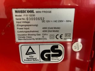 Nevera Mobicool Retro Roja