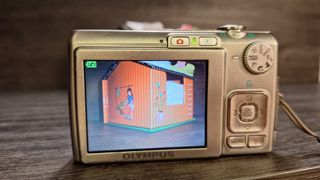 Olympus FE-250 Cámara Digital 8.0 MP Plata