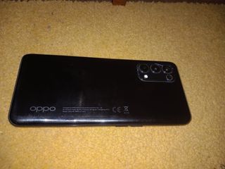 Movil oppo en muy buen estado
