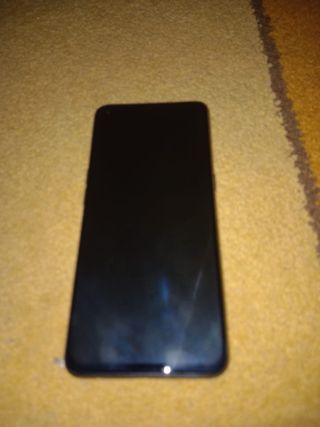 Movil oppo en muy buen estado