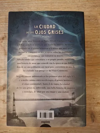 La ciudad de los ojos grises