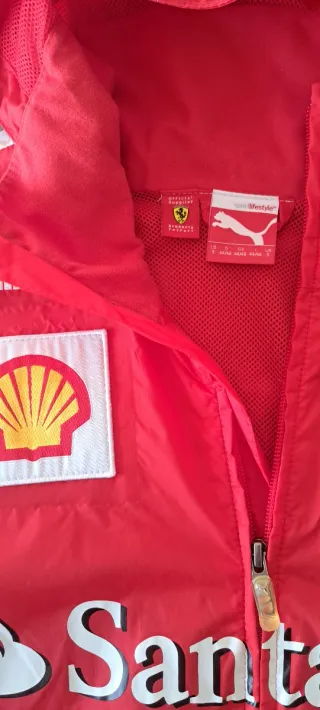 Chaqueta Ferrari Puma Roja con Capucha