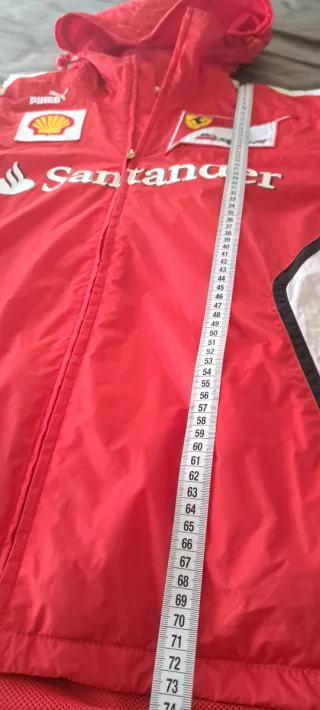 Chaqueta Ferrari Puma Roja con Capucha