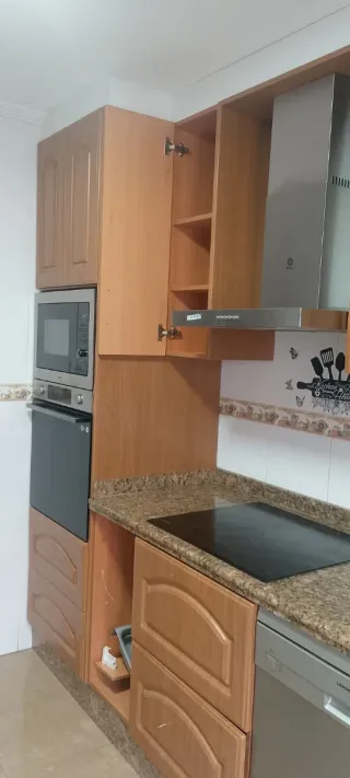 Muebles de cocina madera y fregadero encimera no