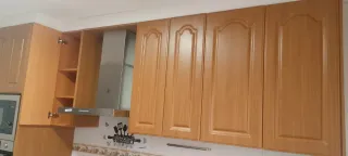 Muebles de cocina madera y fregadero encimera no