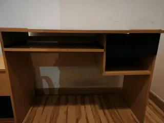Mesa de escritorio madera y metal