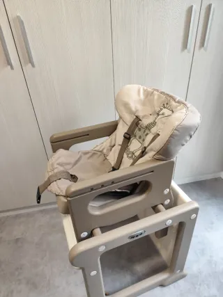 Trona bebé,niño. Convertible en mesa