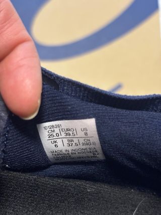 Zapatillas Asics Moradas y Naranjas