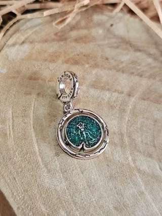 Charm El Mundo del Reves Stranger Things