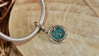 Charm El Mundo del Reves Stranger Things