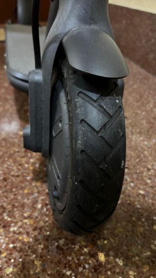 Patinete Eléctrico Negro con Casco includo