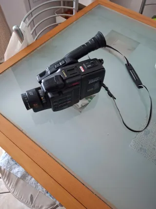 Câmara de vídeo Canon E850 Hi (sem bateria)