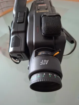 Câmara de vídeo Canon E850 Hi (sem bateria)