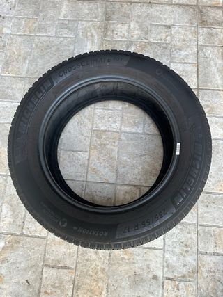 Neumáticos 235/55 R17 MICHELIN