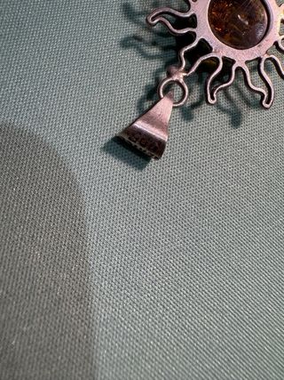 Colgante de plata con ámbar