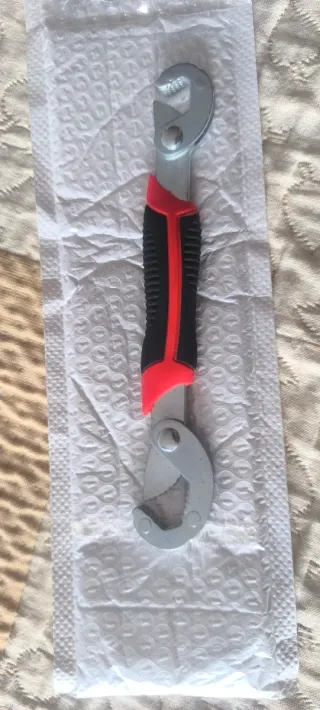 Llave Ajustable Universal 21cm