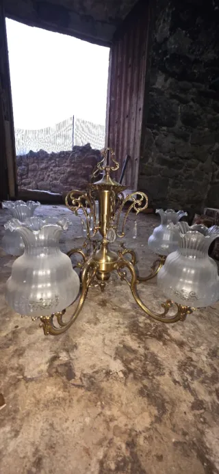 Lámpara de techo antigua de latón y cristal