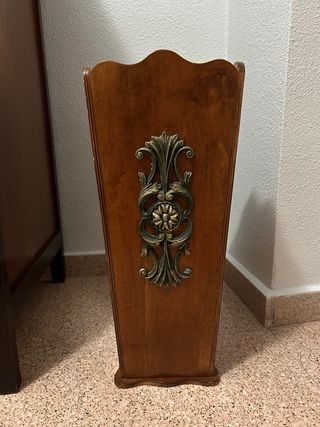Mueble de entrada antiguo, perchero y paraguero