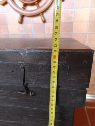 Mesa auxiliar de cajón de colmena