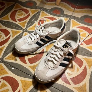 Zapatillas Adidas Dragon blancas