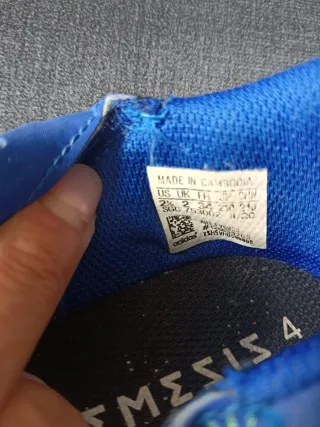 Botas de fútbol Adidas azules y verdes