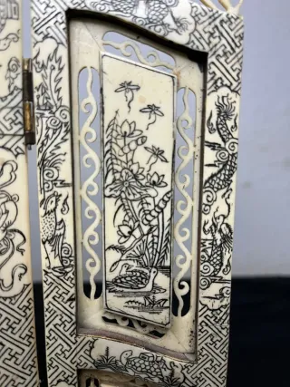 Biombo hueso tallado serigrafiado