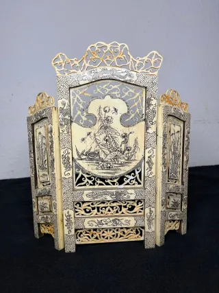 Biombo hueso tallado serigrafiado