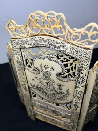 Biombo hueso tallado serigrafiado