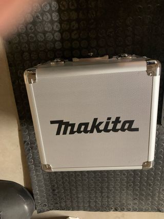 MAKITA Sierra circular Makita a baterías HS301-D