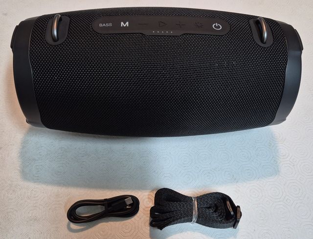 Altoparlante Bluetooth portatile impermeabile con luci LED